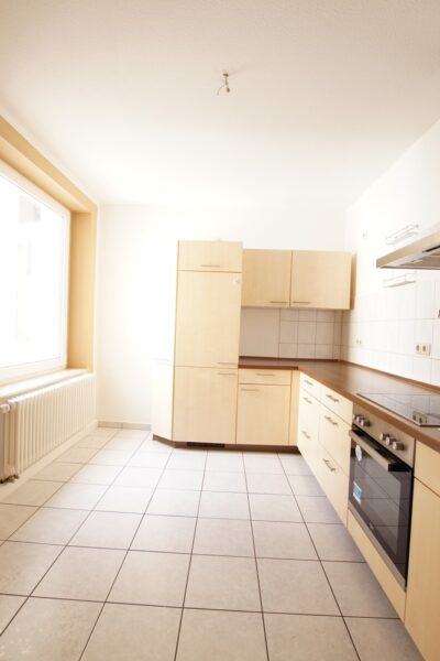 3-Raumwohnung direkt am Markt in Pößneck - Küche (225144)