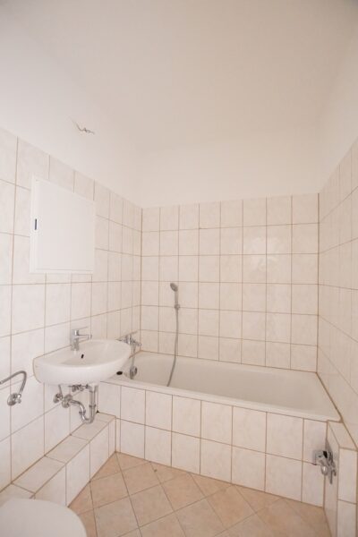 4-Raum-Wohnung in Pößneck-Ost - Bad (225082)