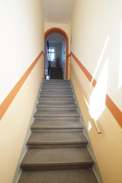 3-Raum-Wohnung in Pößneck - Treppenhaus (225506)