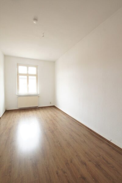 Seltene Gelegenheit: 4-Zimmerwohnung mit Aufzug im Stadtzentrum - Schlafzimmer (225320)