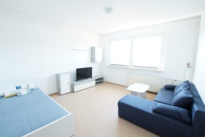 Möblierte 3-Raumwohnung in Pößneck-Ost - Wohnzimmer (225163)