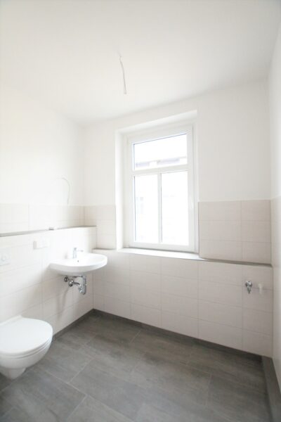 Renovierte 2-Zimmerwohnung im Stadtzentrum - Bad (225235)