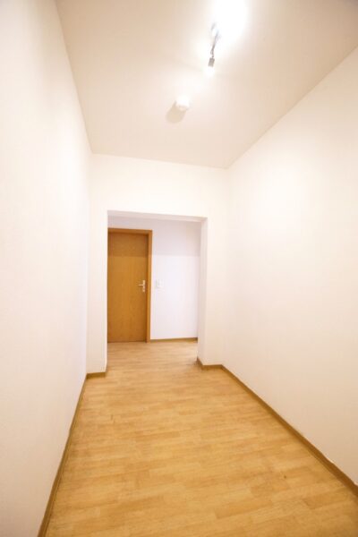 2-Raum-Wohnung in Saalfeld - Flur (225175)