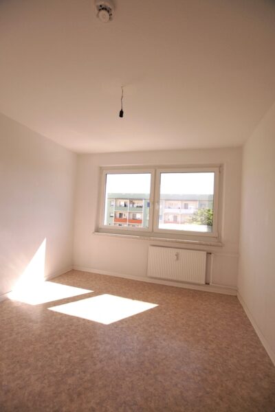 3-Raum-Wohnung mit Balkon in Pößneck-Ost - Schlafzimmer (225347)
